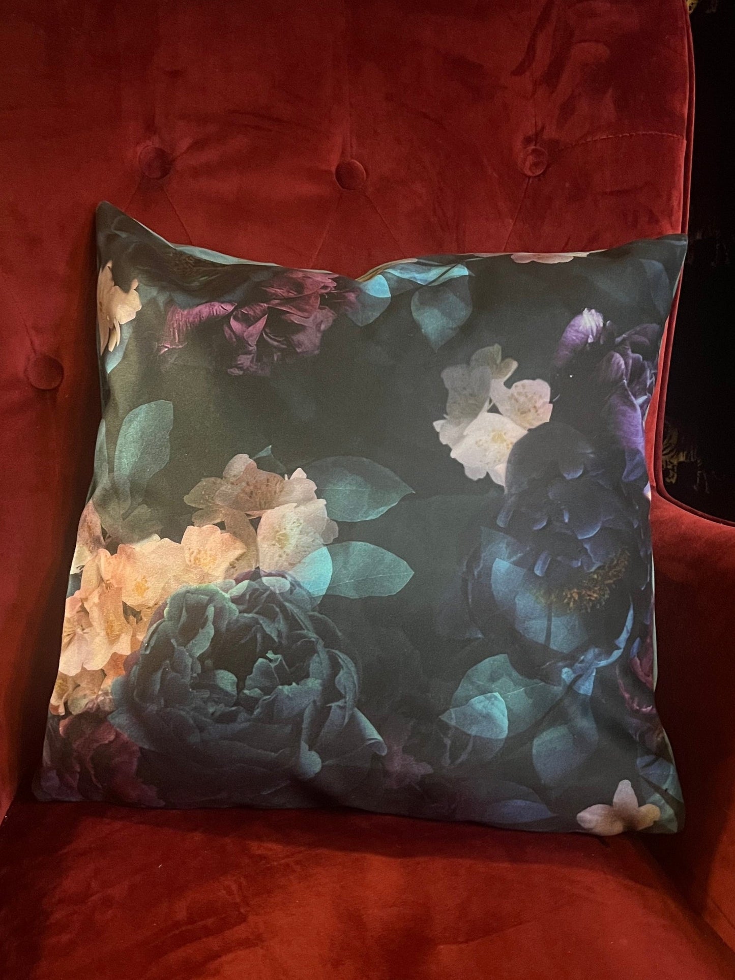 Gothic roses luxury velvet cushion