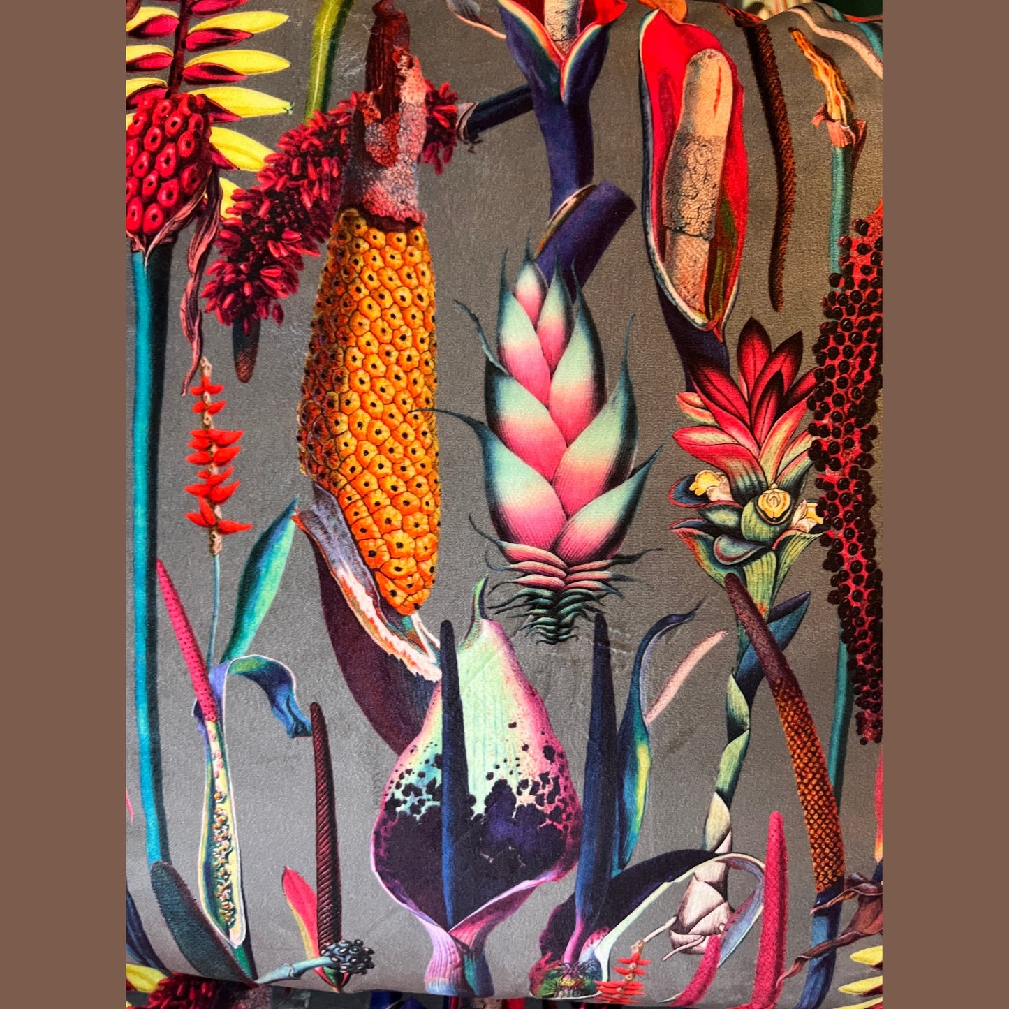 Botanical lily grey velvet Footstool