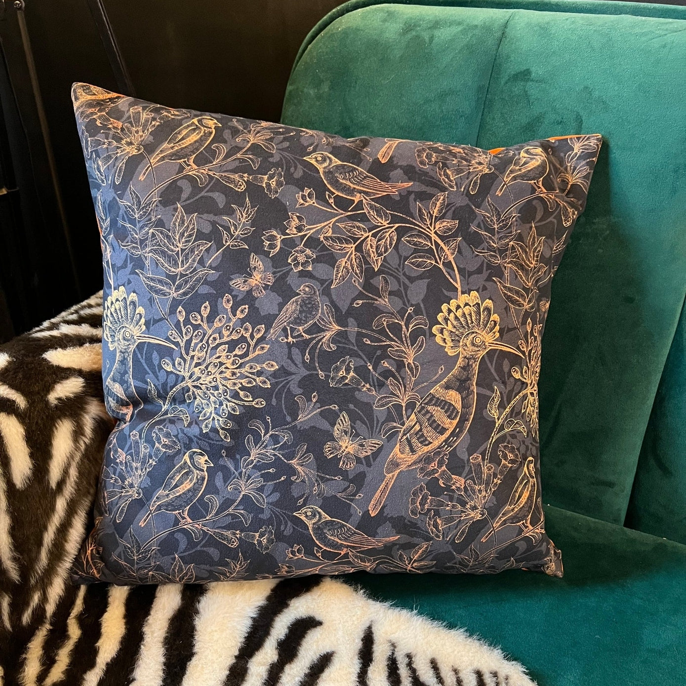 Rustic birds hoopoe bird luxury velvet cushion