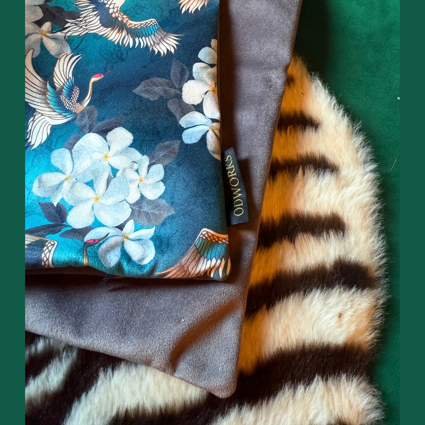 Baby Japanese diving cranes luxury velvet cushion