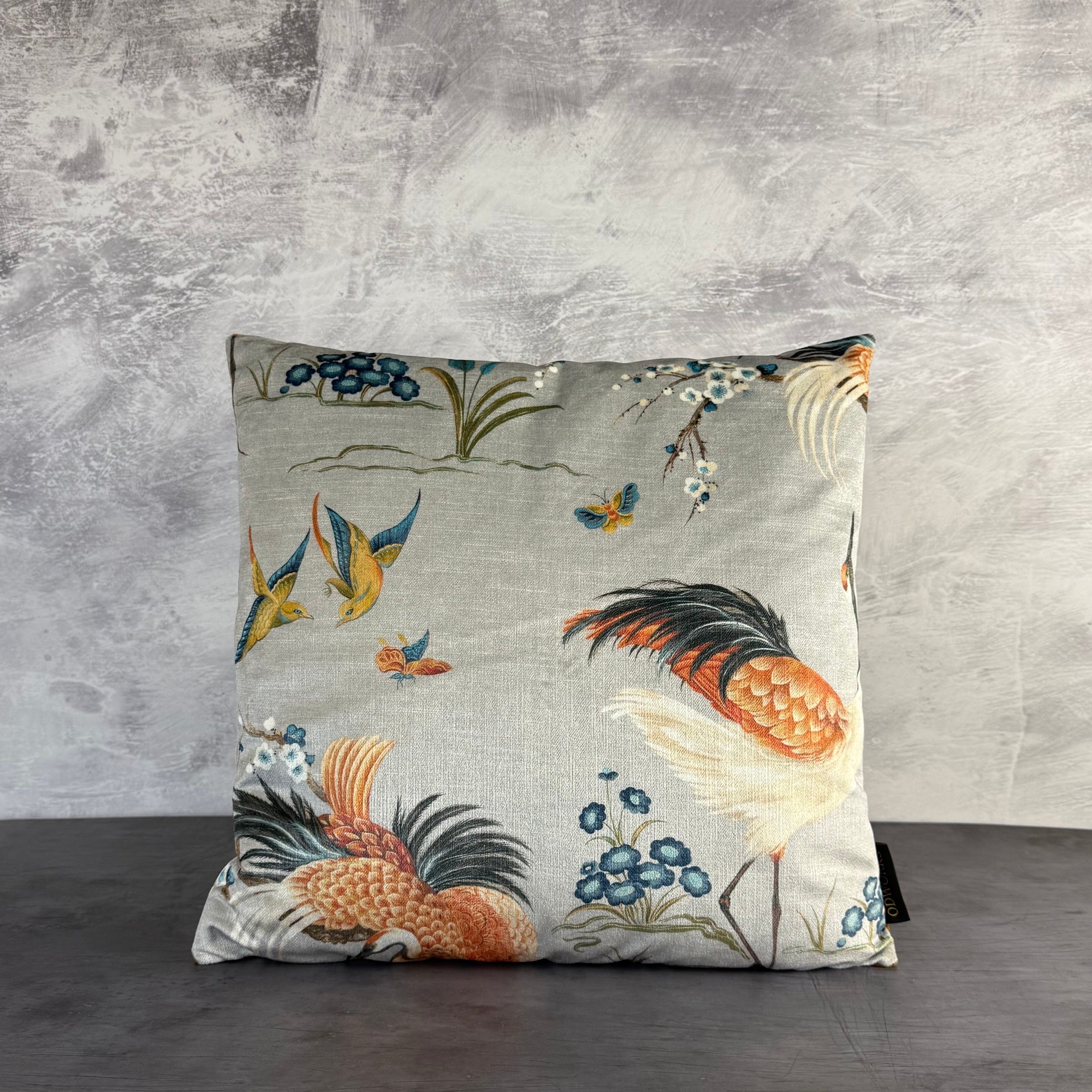 Mamoritai Crane | Cream & Gold Cotton | Cushion