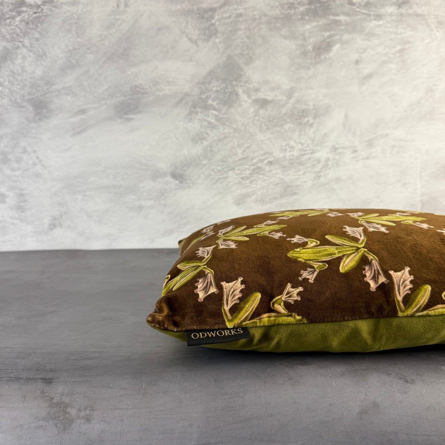 Wood frog luxury velvet cushion Harlequin