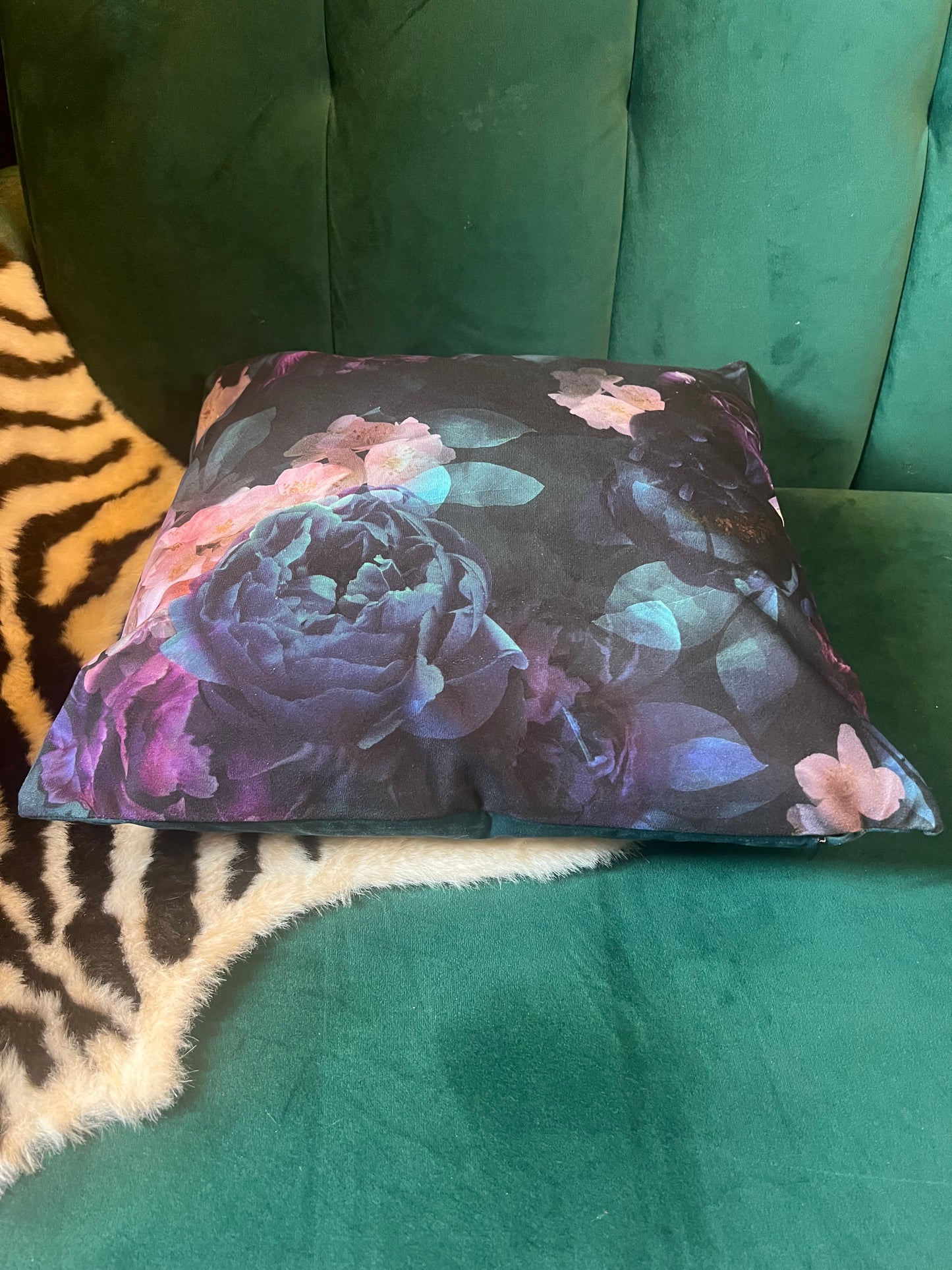 Gothic roses luxury velvet cushion