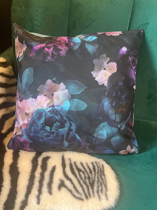 Gothic roses luxury velvet cushion