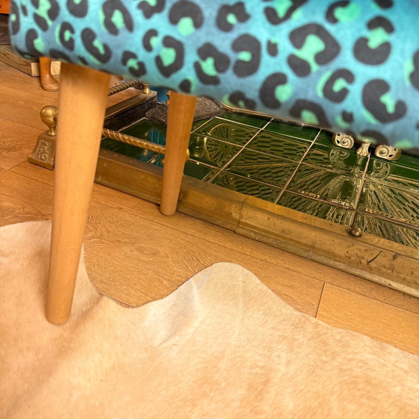 Becca Who leopard skin bench / shoe seat / dressing room seat